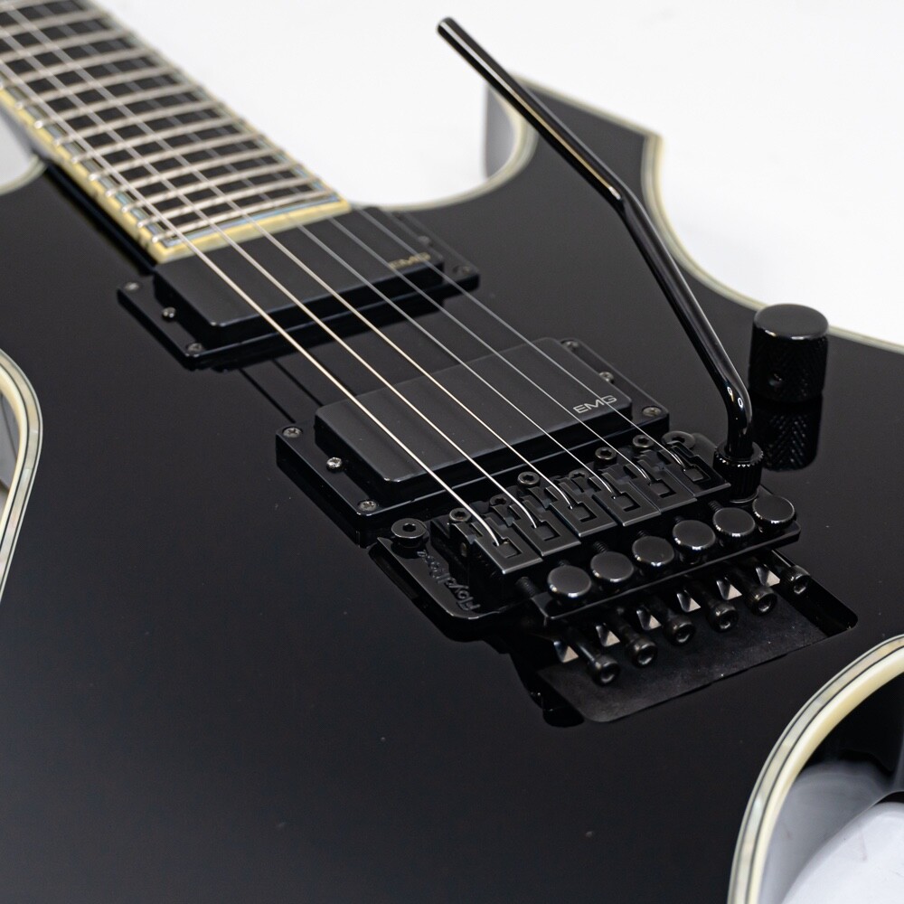 B.C. Rich Warlock NJ Deluxe w/ Gigbag – Iconic Metal Axe with Aggressive Looks