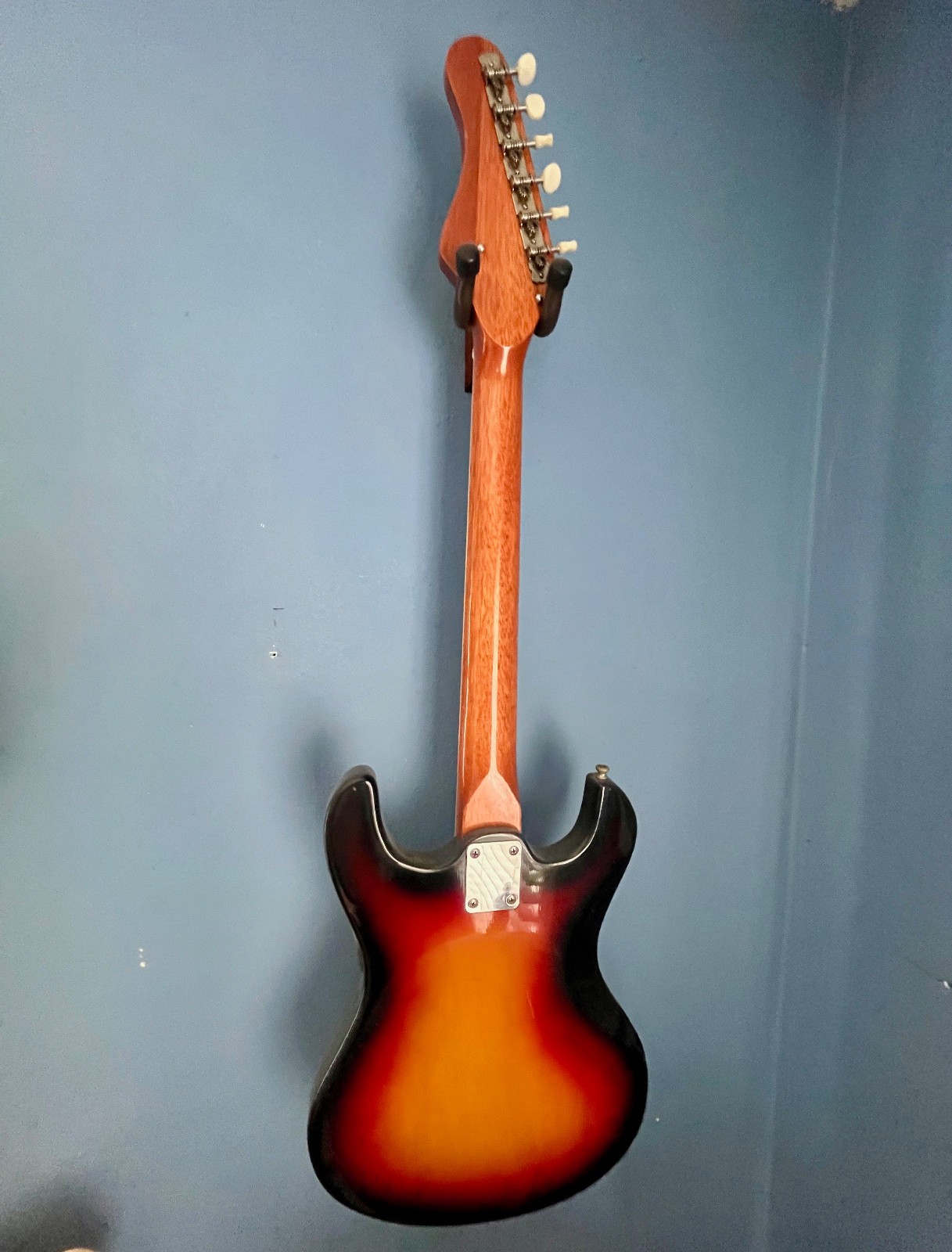 Teisco Kawai Silvertone 3 Pickup Electric Guitar