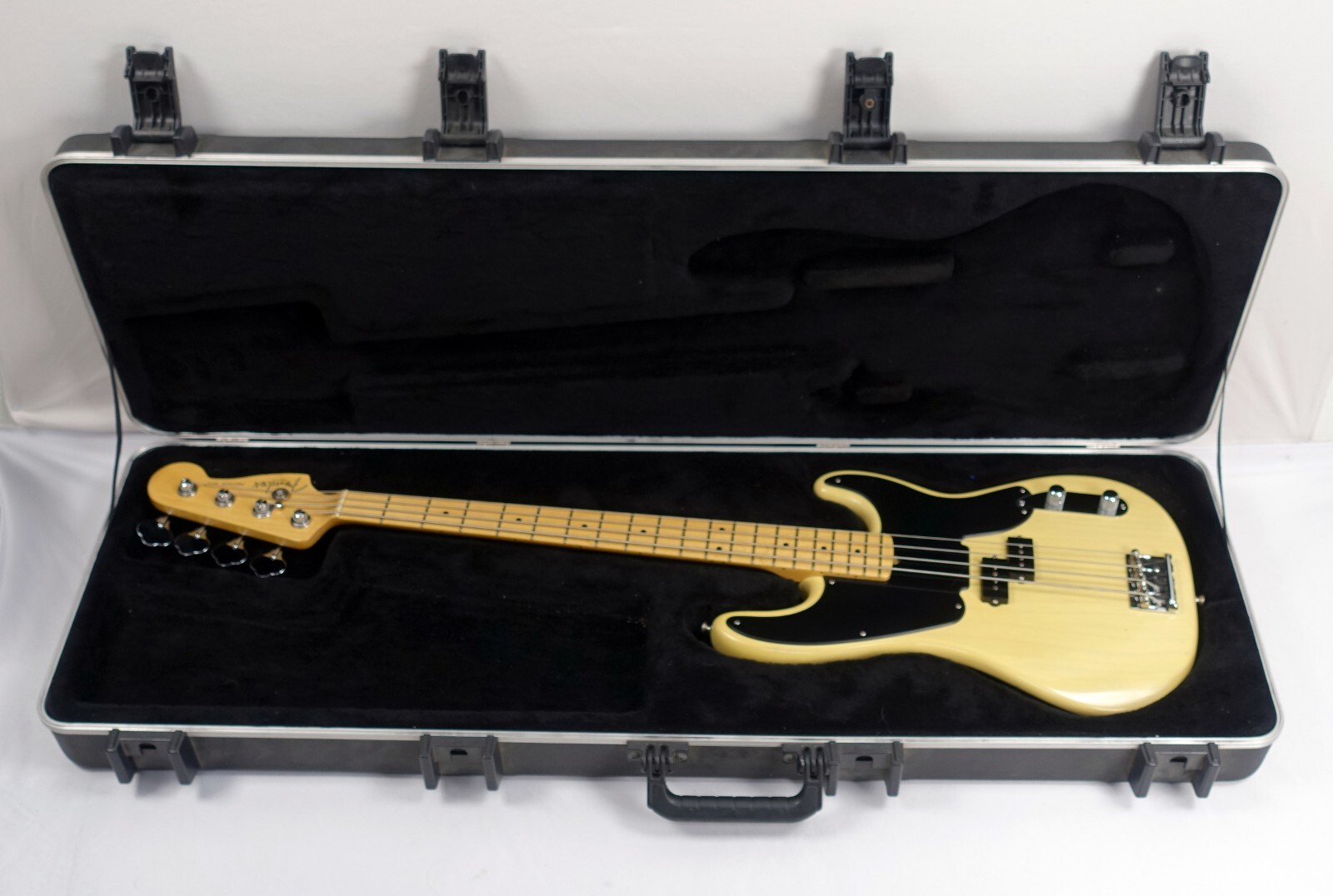 2011 Fender Limited Edition 60th Anniversary Precision Bass Blonde w/ Hard Case