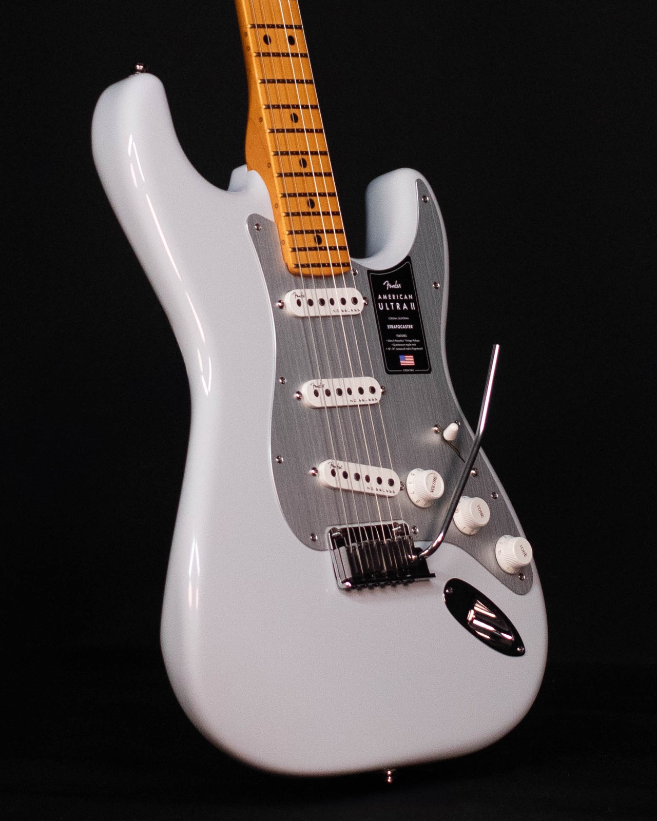Fender American Ultra II Stratocaster, Maple FB, Avalanche
