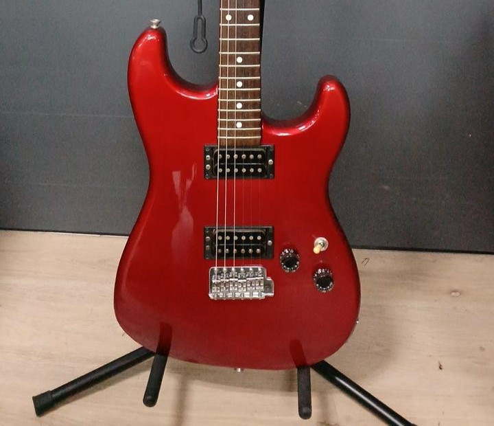[YAMAHA] STH400R Metallic Red Made in Japan ST Type Solid Body Electric Guitar
