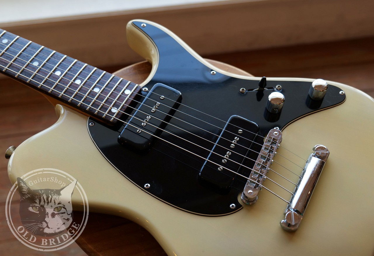 Valley Arts Standard PRO USA Larry Carlton Used Electric Guitar 1991