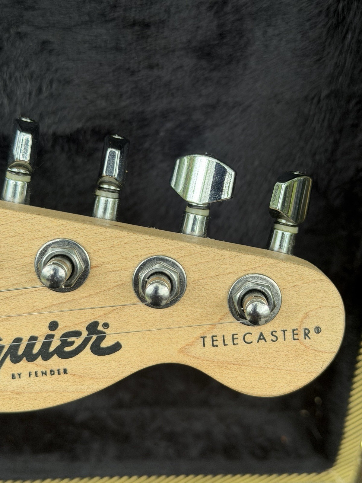 Squier By Fender Telecaster Electric Guitar Lake Placid Blue W/Carrying Case