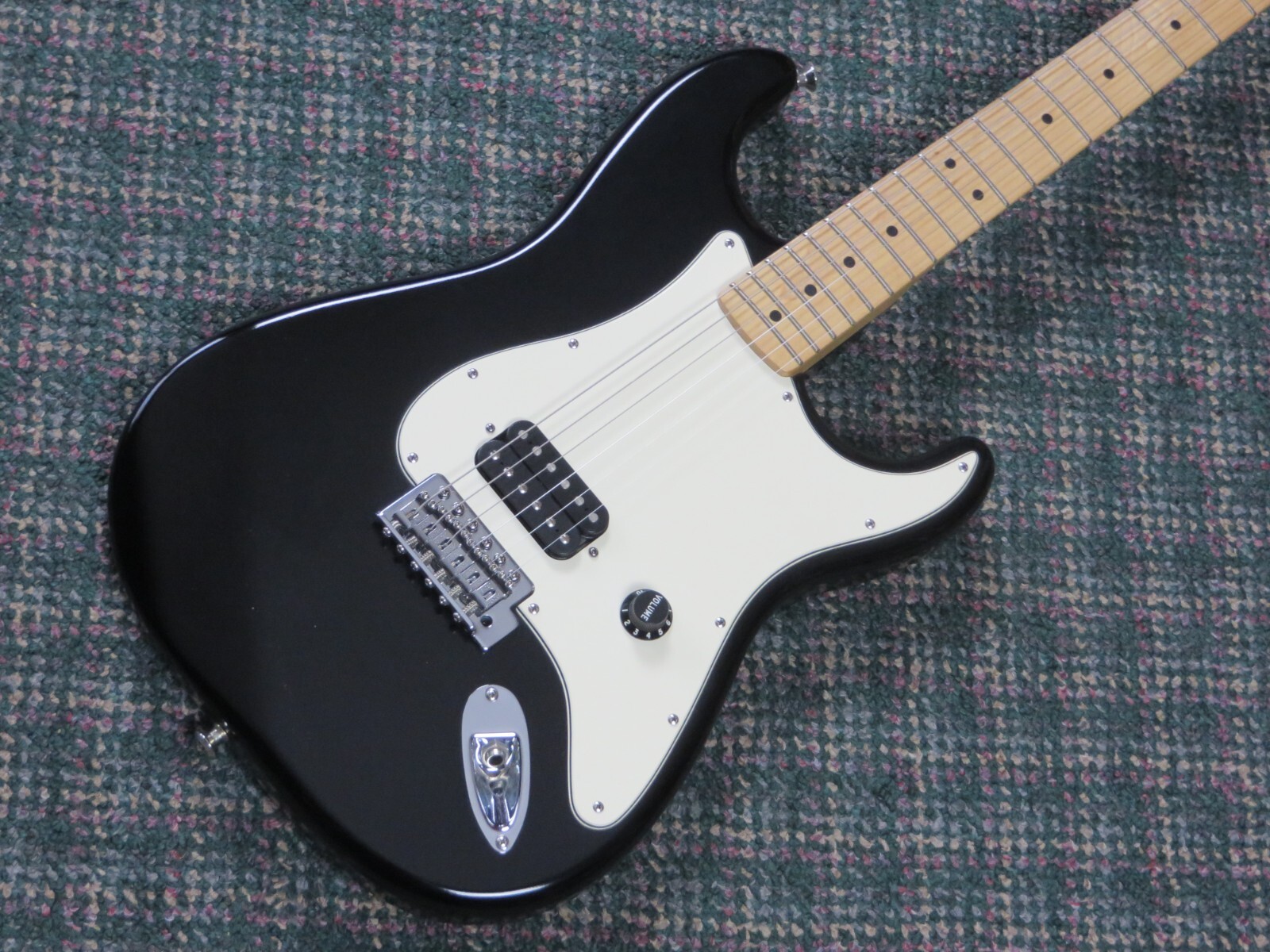 2007 Fender FSR Straight Six Stratocaster Matte Black! w/hardshell case