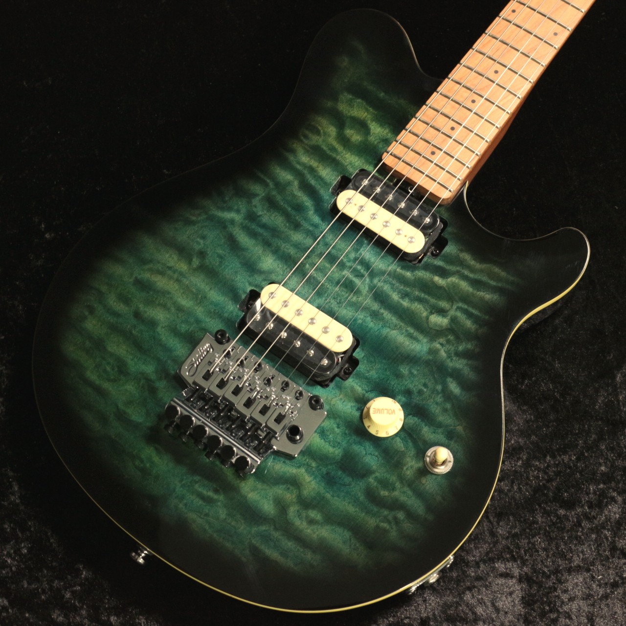 Sterling by MUSIC MAN AXIS AX50QM-YUB-M2 3.31 kg #GG23l