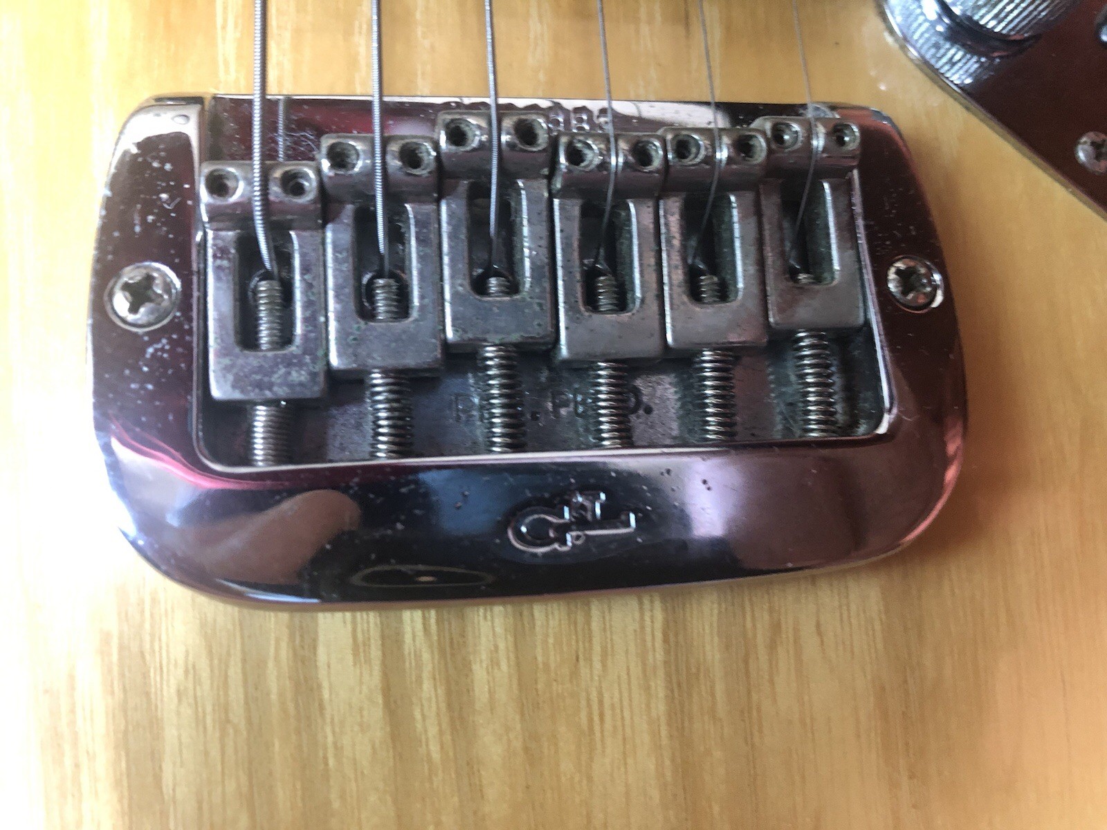 G&L F-100 Series II Electric Guitar – Classic Leo Fender Design 1981