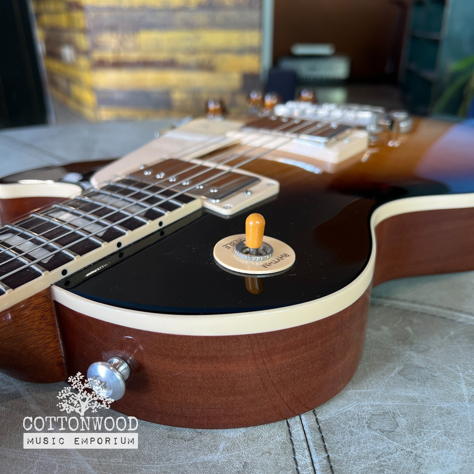 2021 Gibson Les Paul Standard ’50s – Tobacco Burst (Sweetwater Exclusive with…