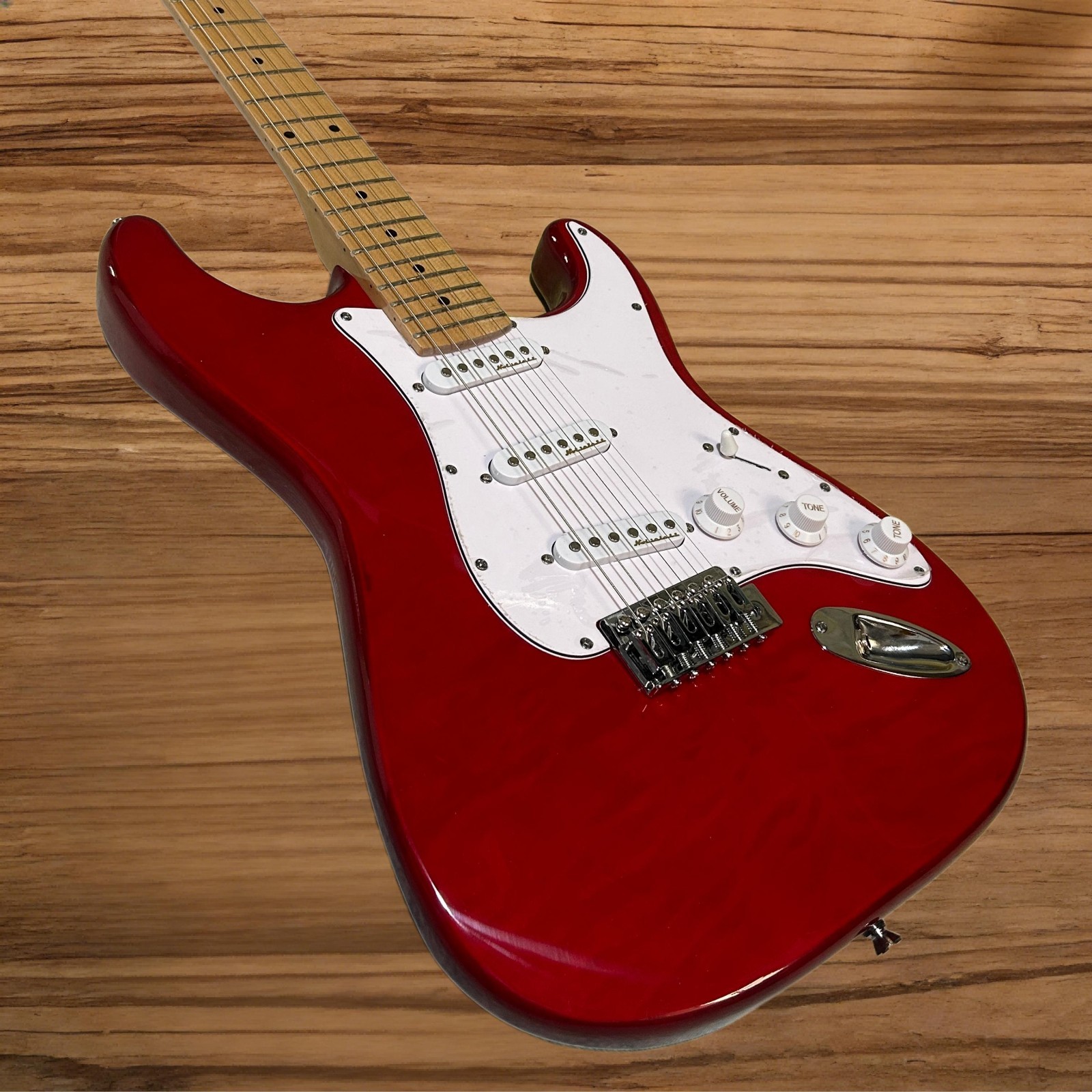 ST Electric Guitar Mahogany Body Maple Fretboard 22 Frets Dark Red Color