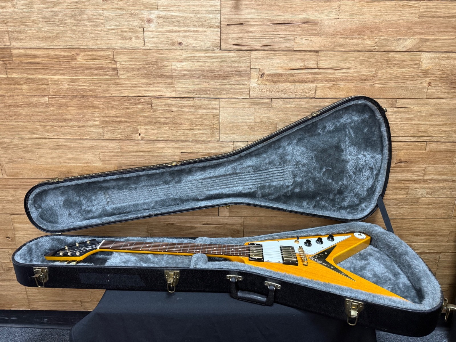 Epiphone ’58 Korina Flying V Electric Guitar- 2001- MIK -6lbs 4oz w/OHSC