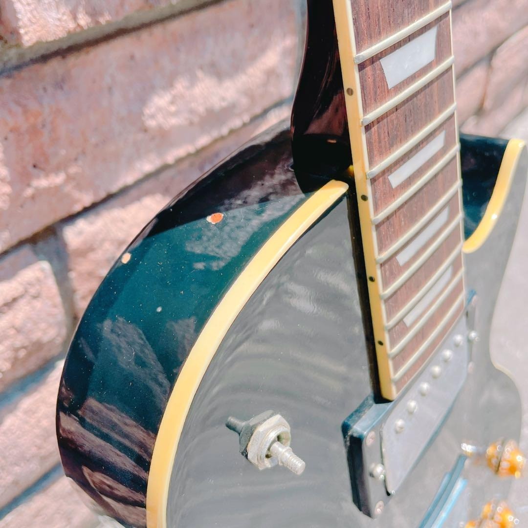 Legend electric guitar black Les Paul Bocchi the Rock