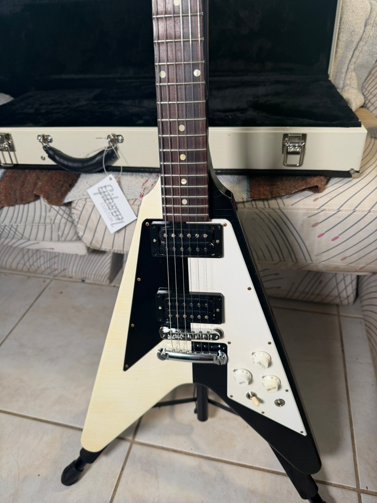 Gibson Limited Edition Michael Schenker Flying V 2026 – Black and White