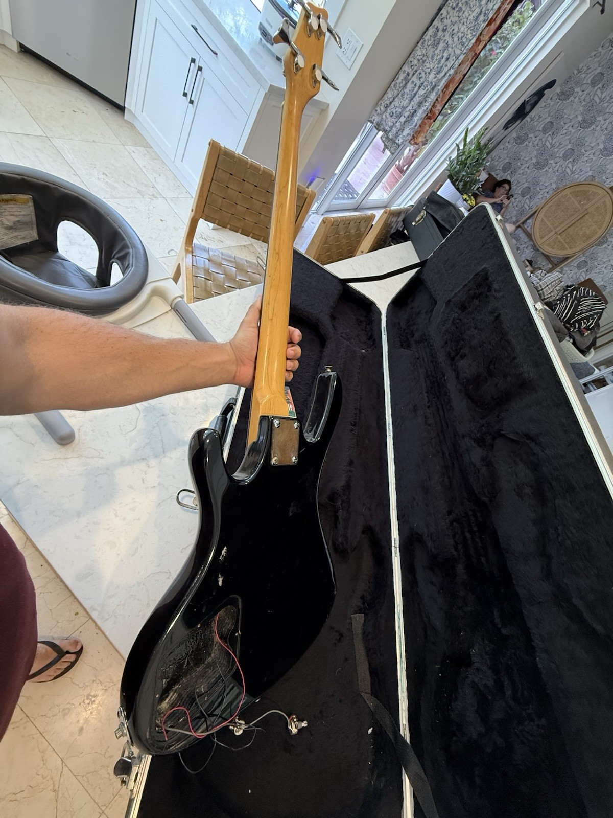 Washburn Xb-100 Signed By Non-Point. With Hard Case!!!