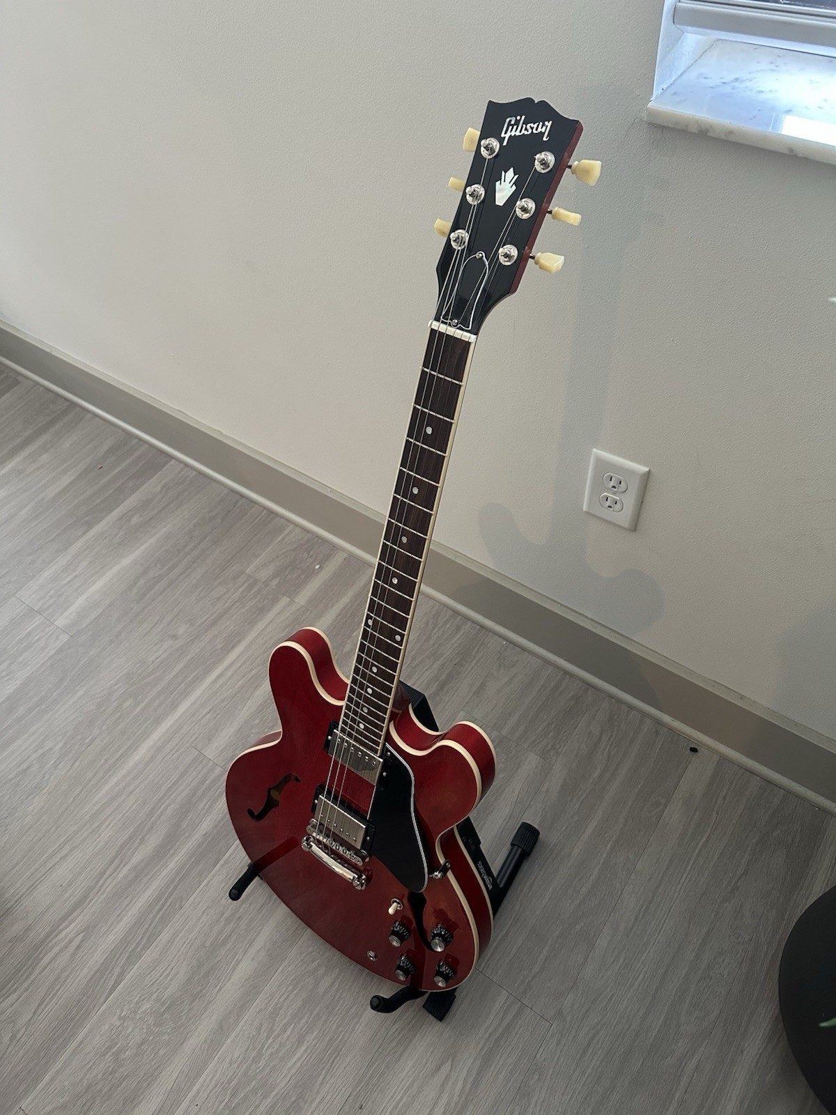 Gibson ES-335 Semi-Hollow Electric Guitar 60’s Cherry + Orange Crush 20RT Amp