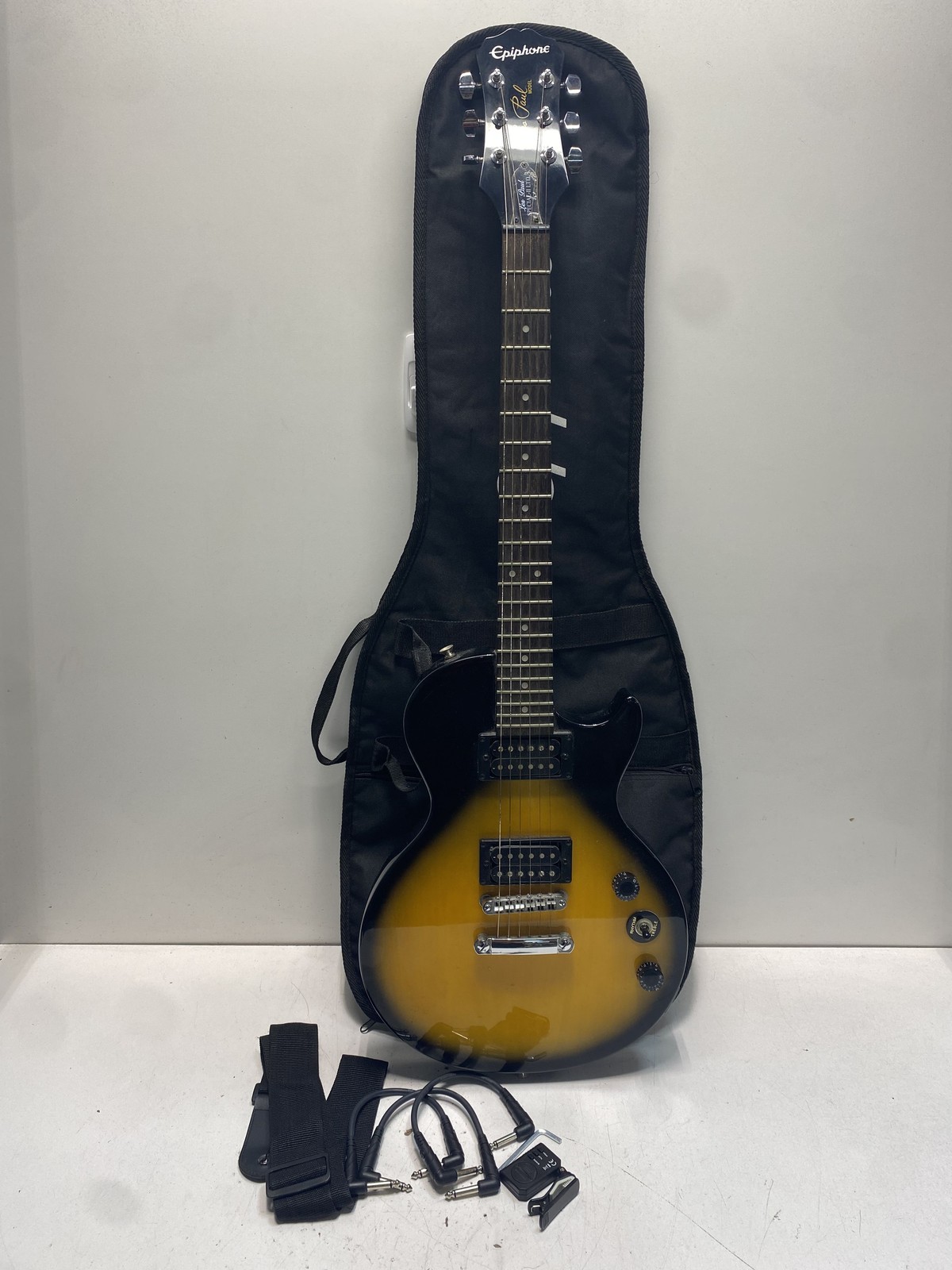 Epiphone Les Paul Special-II Ltd Electric Guitar Vintage Sunburst HH Bundle