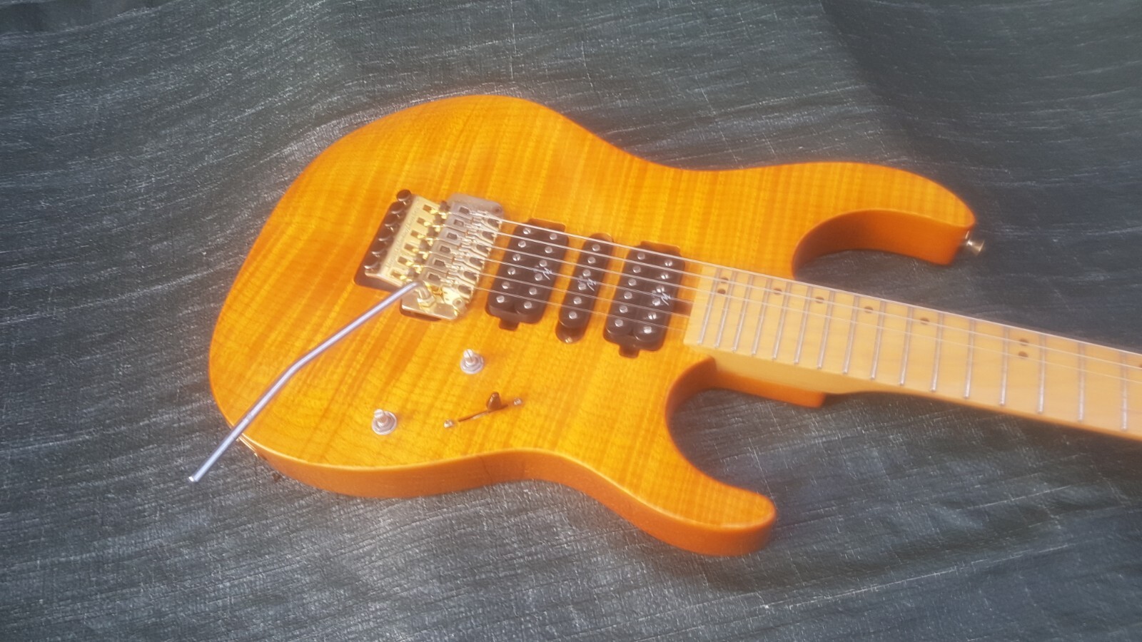 90’s WASHBURN MERCURY MG FLAME TOP ROCK STR*T