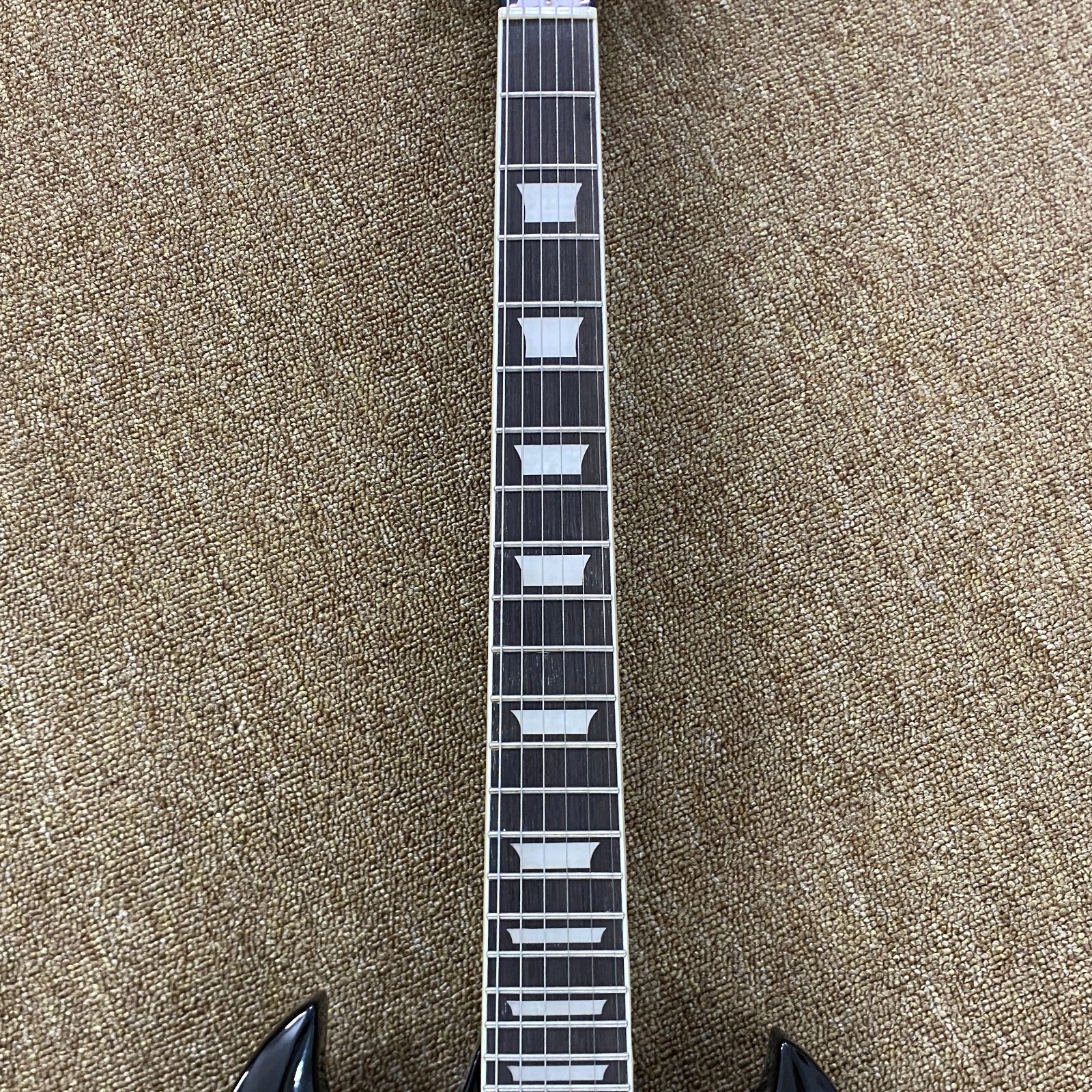 Gorgeous Jet‑Black Electric Guitar Block Fretboard Inlays Mahogany Body🔥