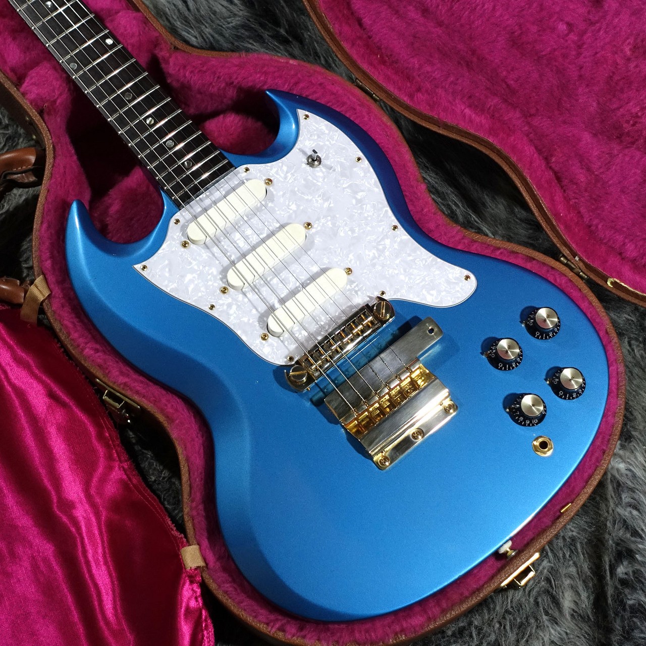 Gibson Melody Maker III 1968 Refinish 3PU SG Shape Used Guitar