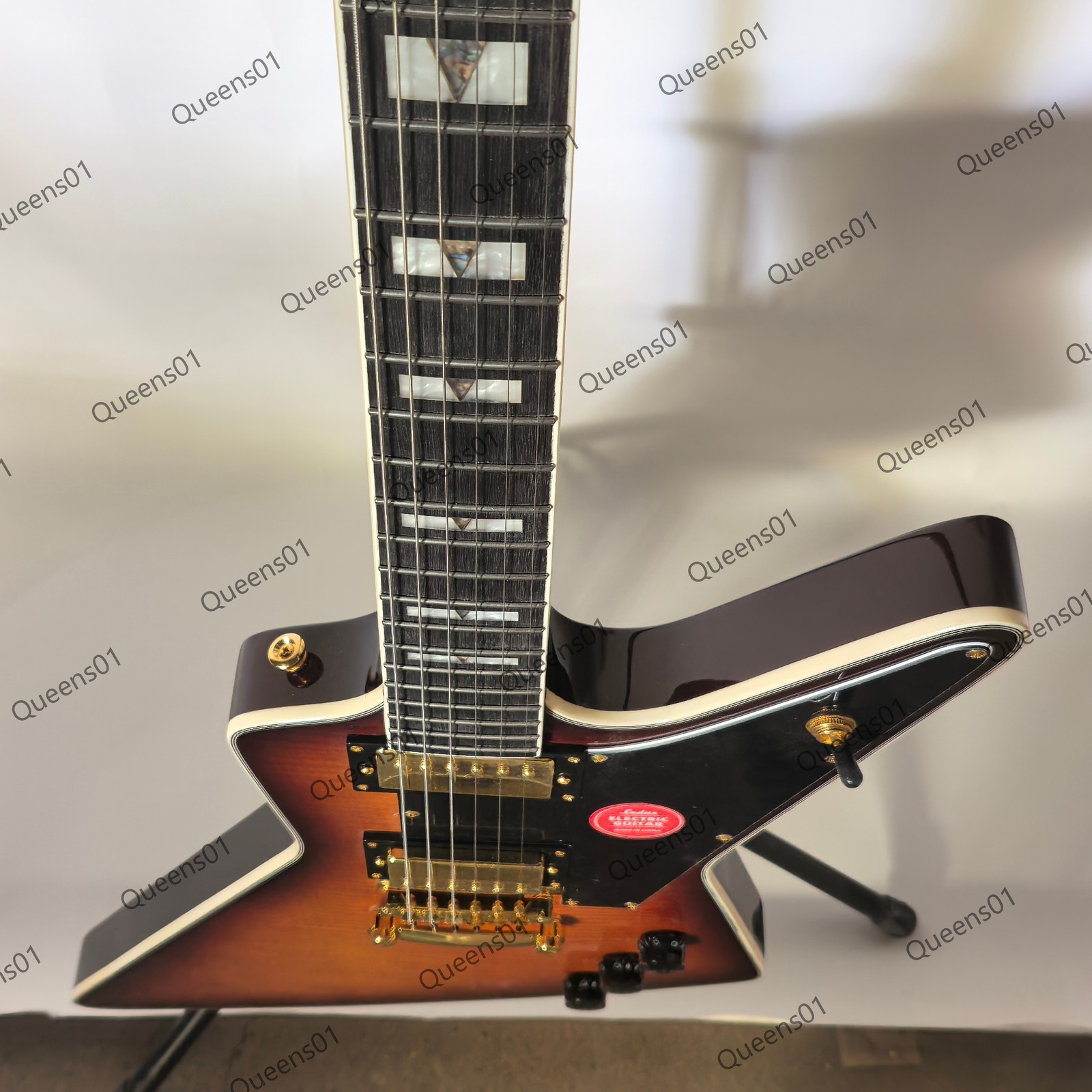 Electric Guitar Black Pick Guard Gold Part Mahogany Neck TOM Bridge 2H Pickups
