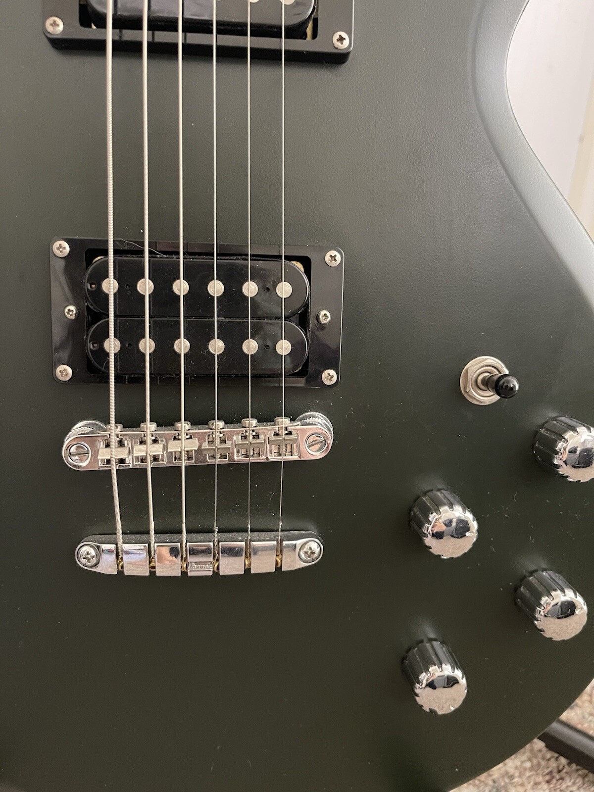 Ibanez Gio GAX70 GSF electric guitar. Dark Green Shadow Color.