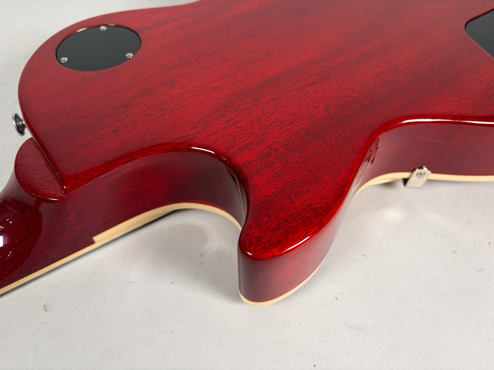 2023 Gibson Les Paul Standard 50’s Cherry Finish Flame Top w/OHSC
