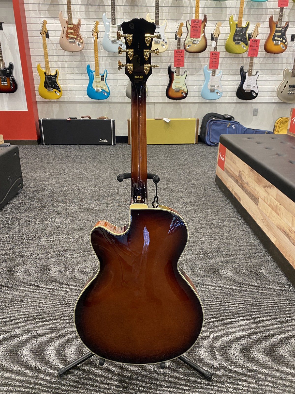 Excellent D’Angelico Excel 16 Hollowbody Electric Guitar, Ebony Fingerboard, Dar
