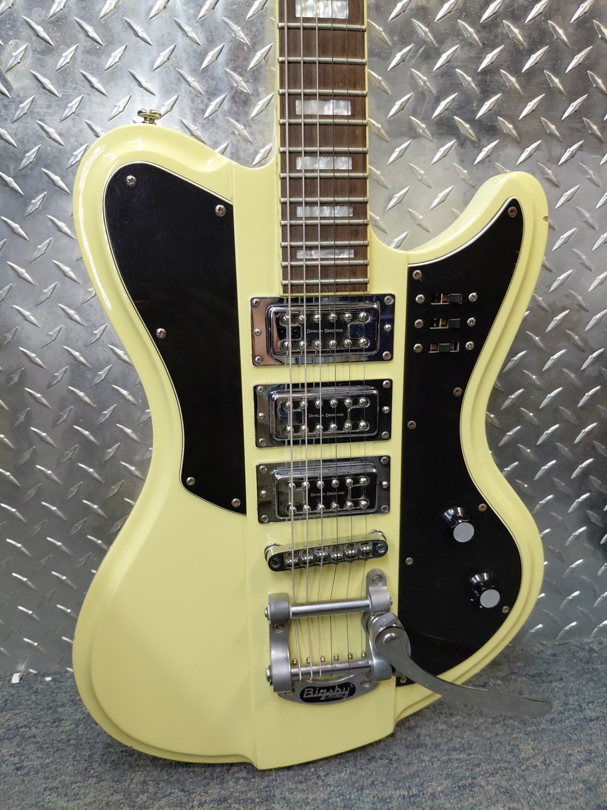 Schecter Diamond Series Ultra III Guitar Light Yellow -FREE SHIPPING