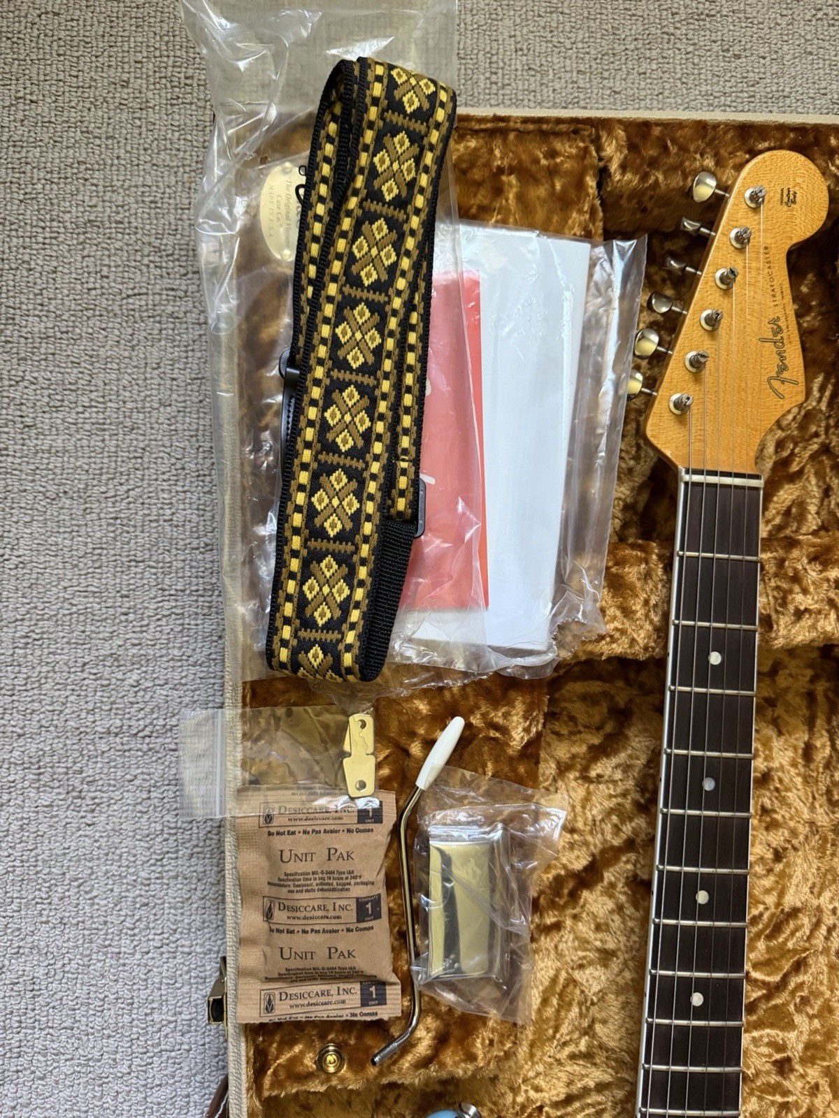 2018 Fender Eric Johnson Stratocaster Guitar in Tropical Turquoise with OHSC
