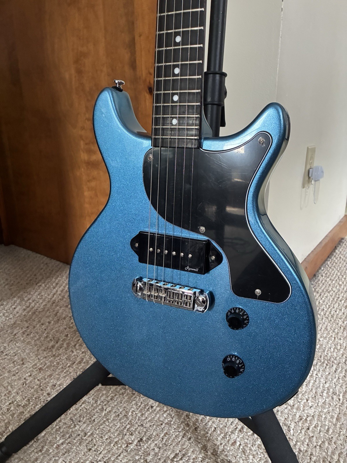 Harley Benton DC-Junior Solid Body 6-String Right-Handed w/ Gig Bag Pelham Blue