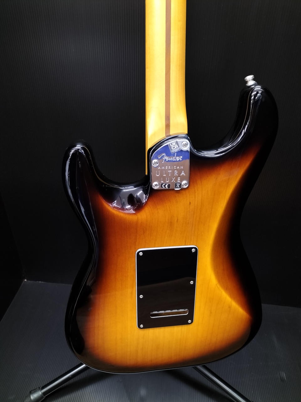 FENDER USA ULTRA LUXE STRAT MN 2TSB Electric Guitar