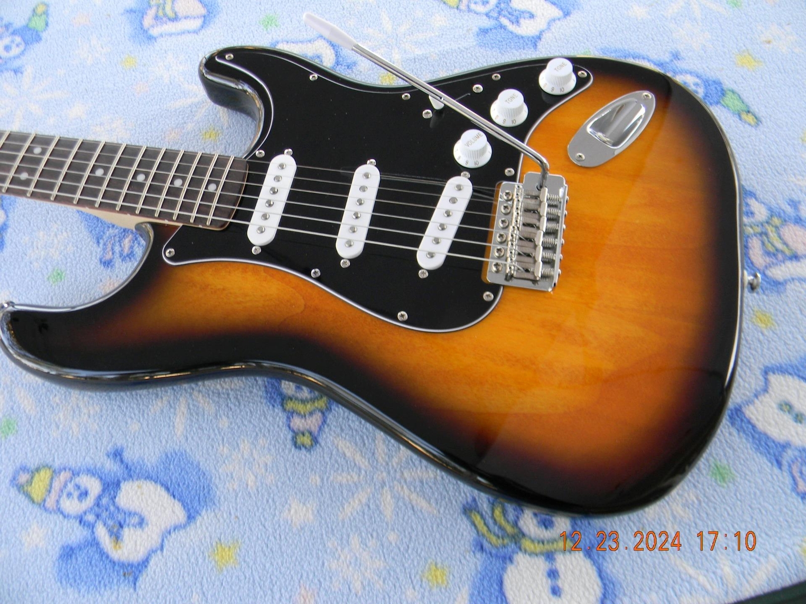 Squier “Custom Shack ” Strat, Hot Alnico 5 Pickups, Custom Wiring,Capacitor,Nice