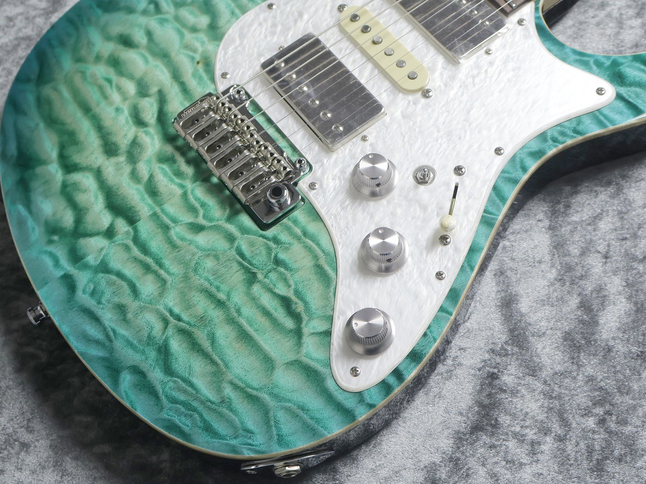 FREEDOM CUSTOM GUITAR RESEARCH Showcase Limited Hydra 24F Quilt Top Alder Body M