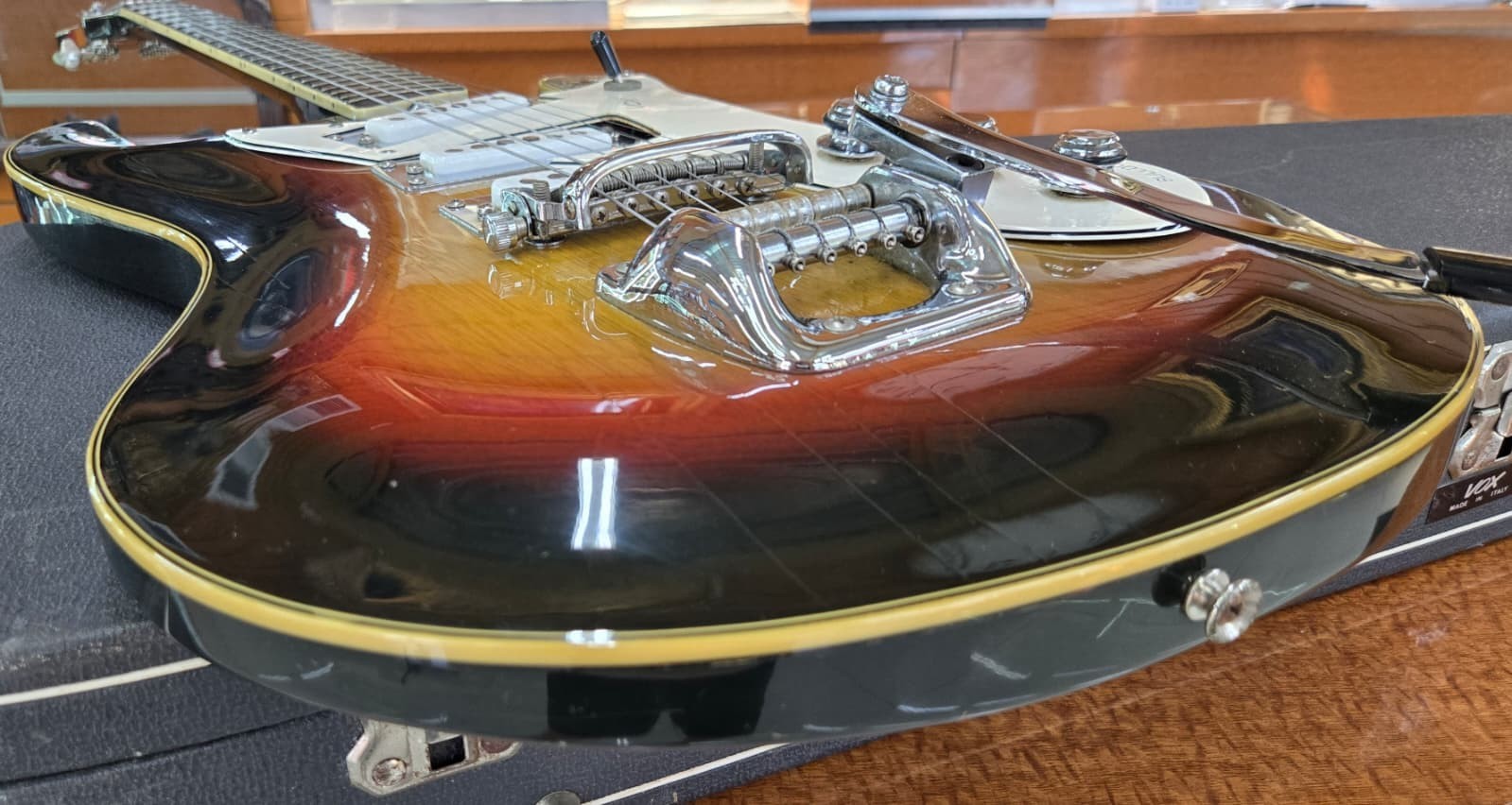 Vintage 1966 VOX Bulldog Electric Guitar Sunburst – Only Made for One Year