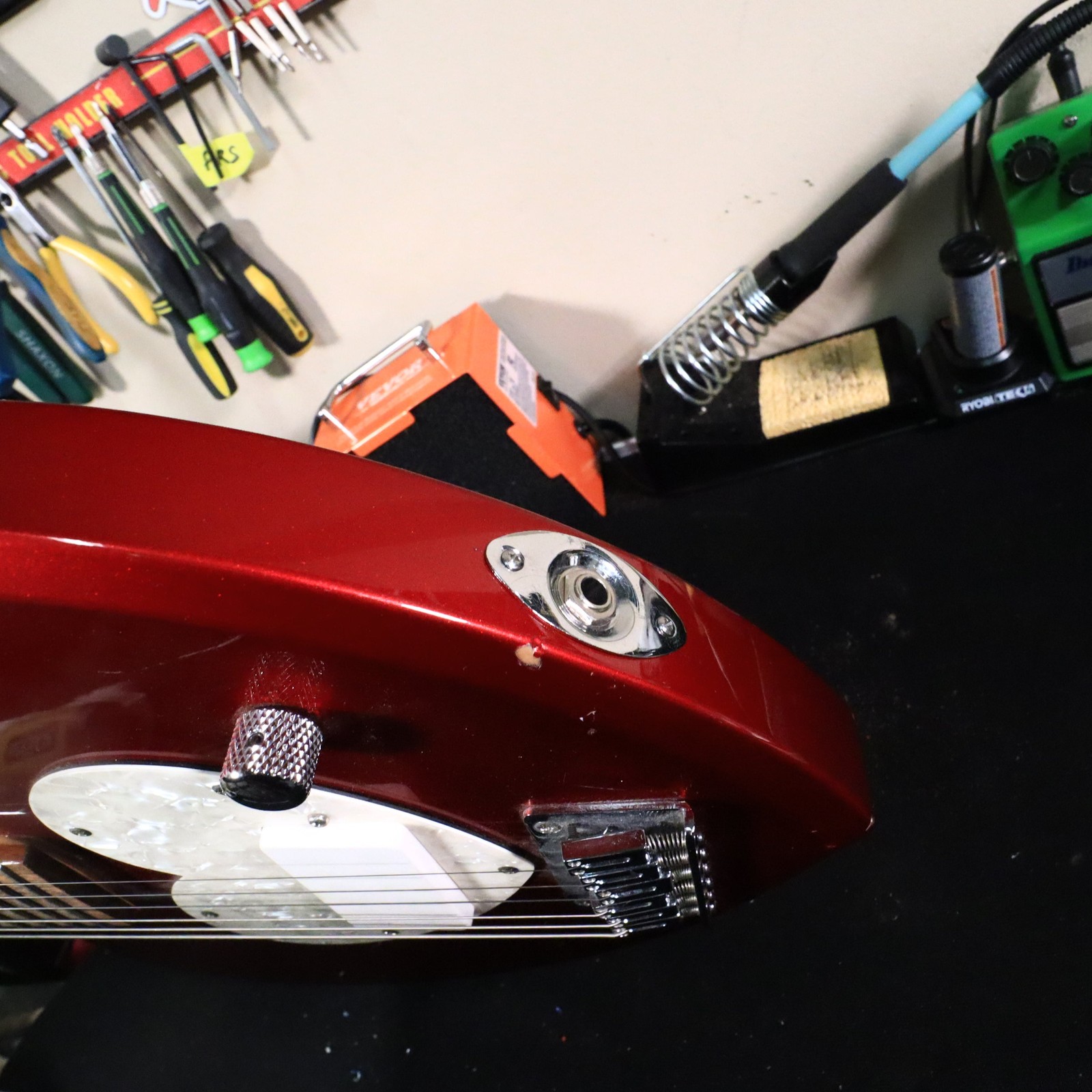 Daisy Rock Heartbreaker Short Scale Red Heart Electric Guitar