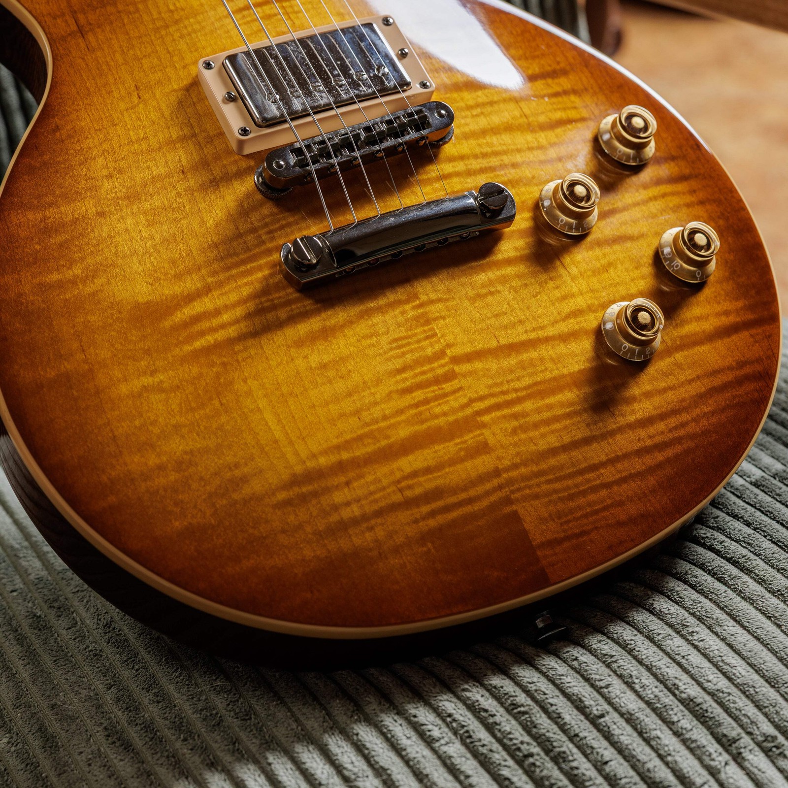 Gibson Les Paul Standard 2008 – Figured Honeyburst