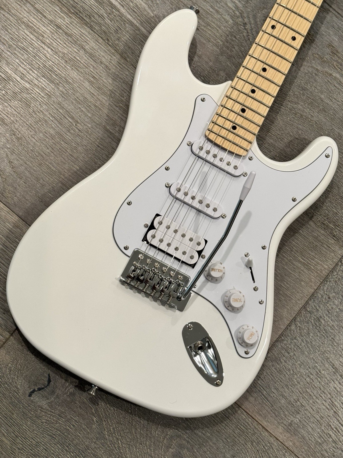 Classic White ST Electric Guitar HSS Pickups