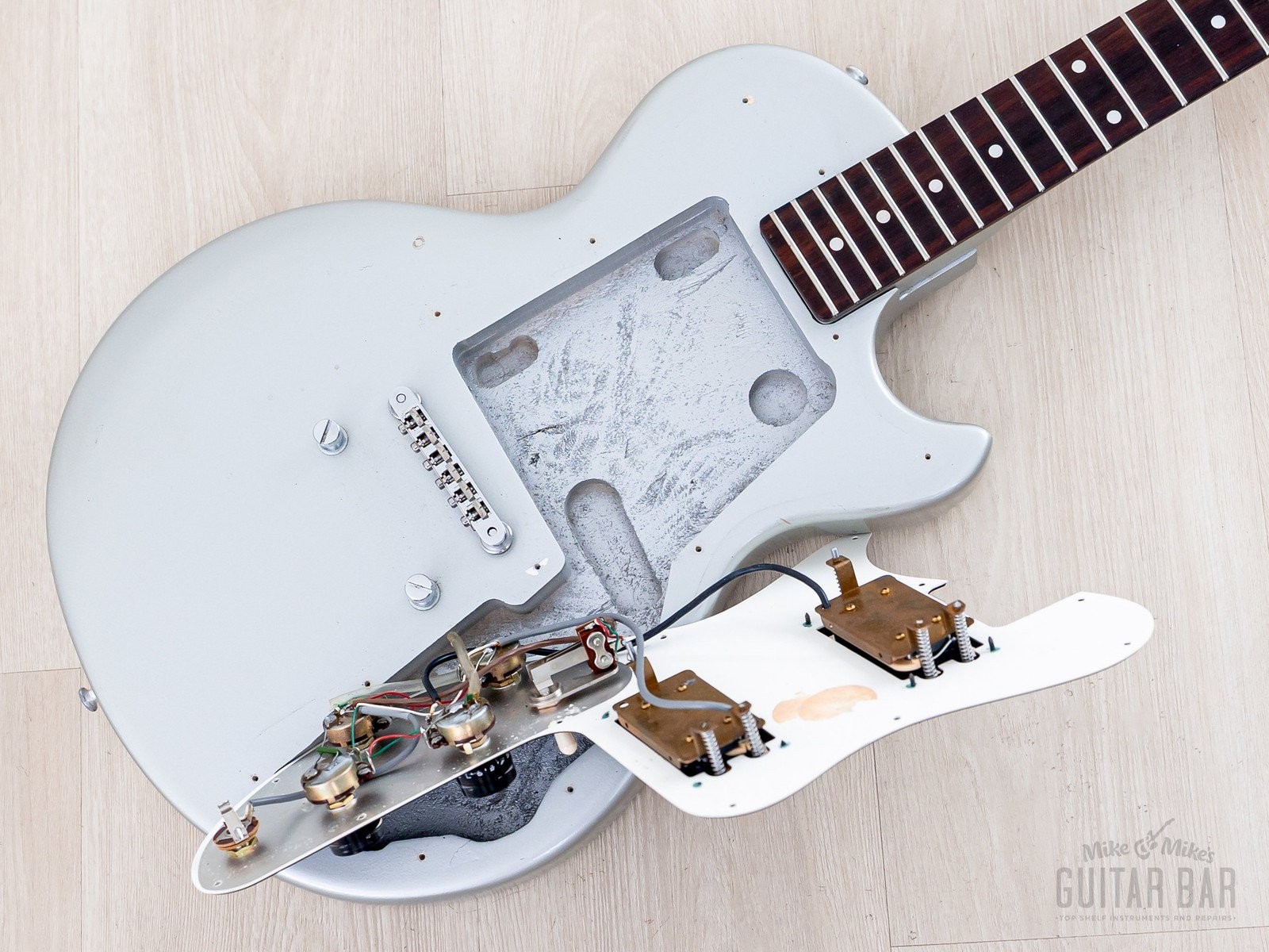 1981 Gibson Sonex-180 Deluxe Silver, 100% Original w/ Velvet Brick, Case