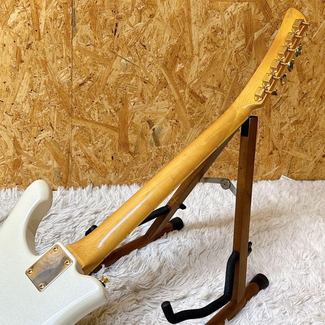 YAMAHA SGV 1200 Pearl Snow White Electric Guitar White