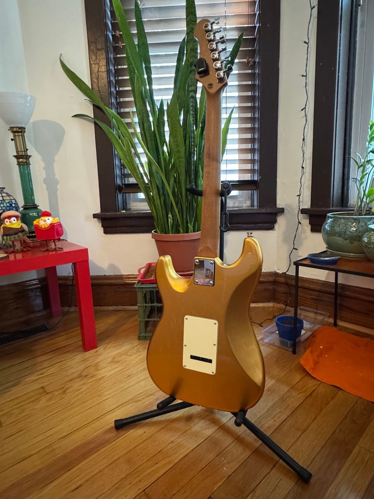 Jet Guitars JS300 S-Type w/Zexcoil Pickups, Accessories, Gator Case