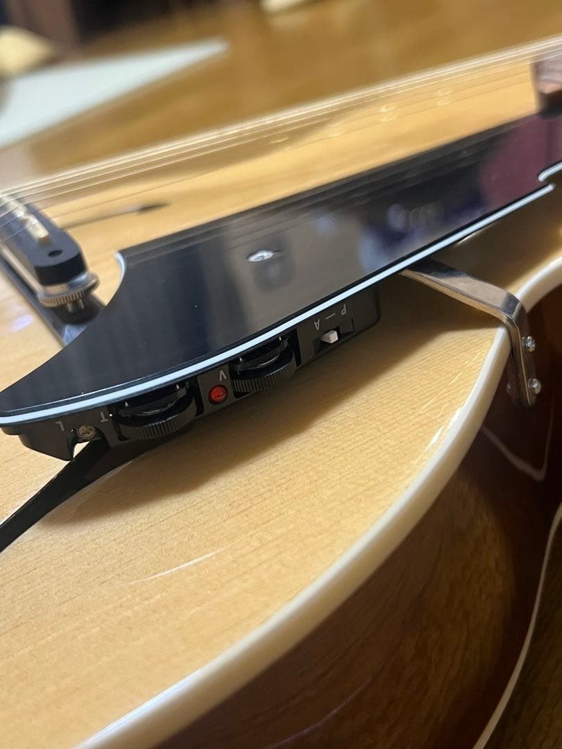 VOX Giulietta VGA-3PS Natural Archtop Acoustic-Electric Guitar with GigｰBag