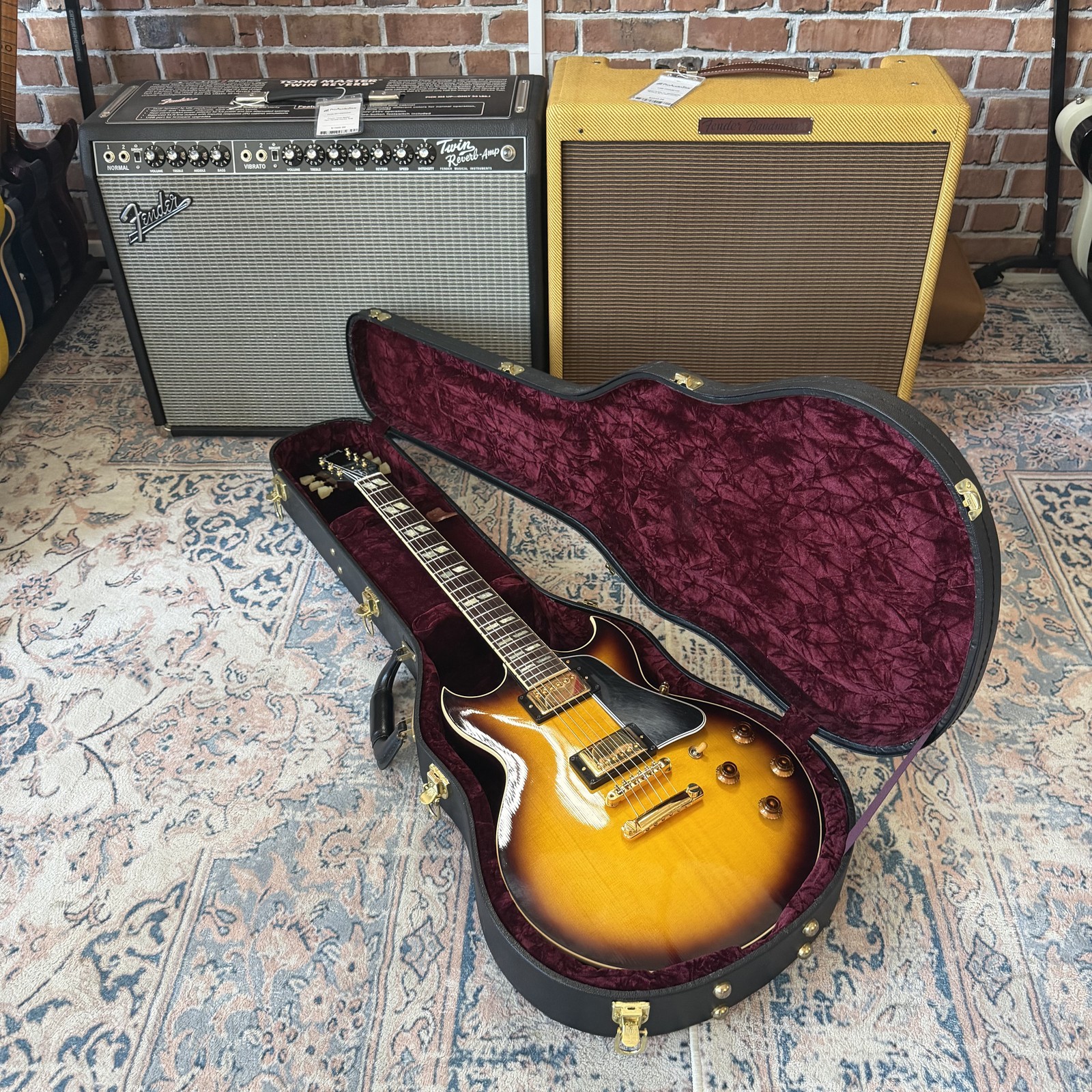 Used Gibson Custom Shop Johnny A Spruce Top – Vintage Sunburst w/OHSC