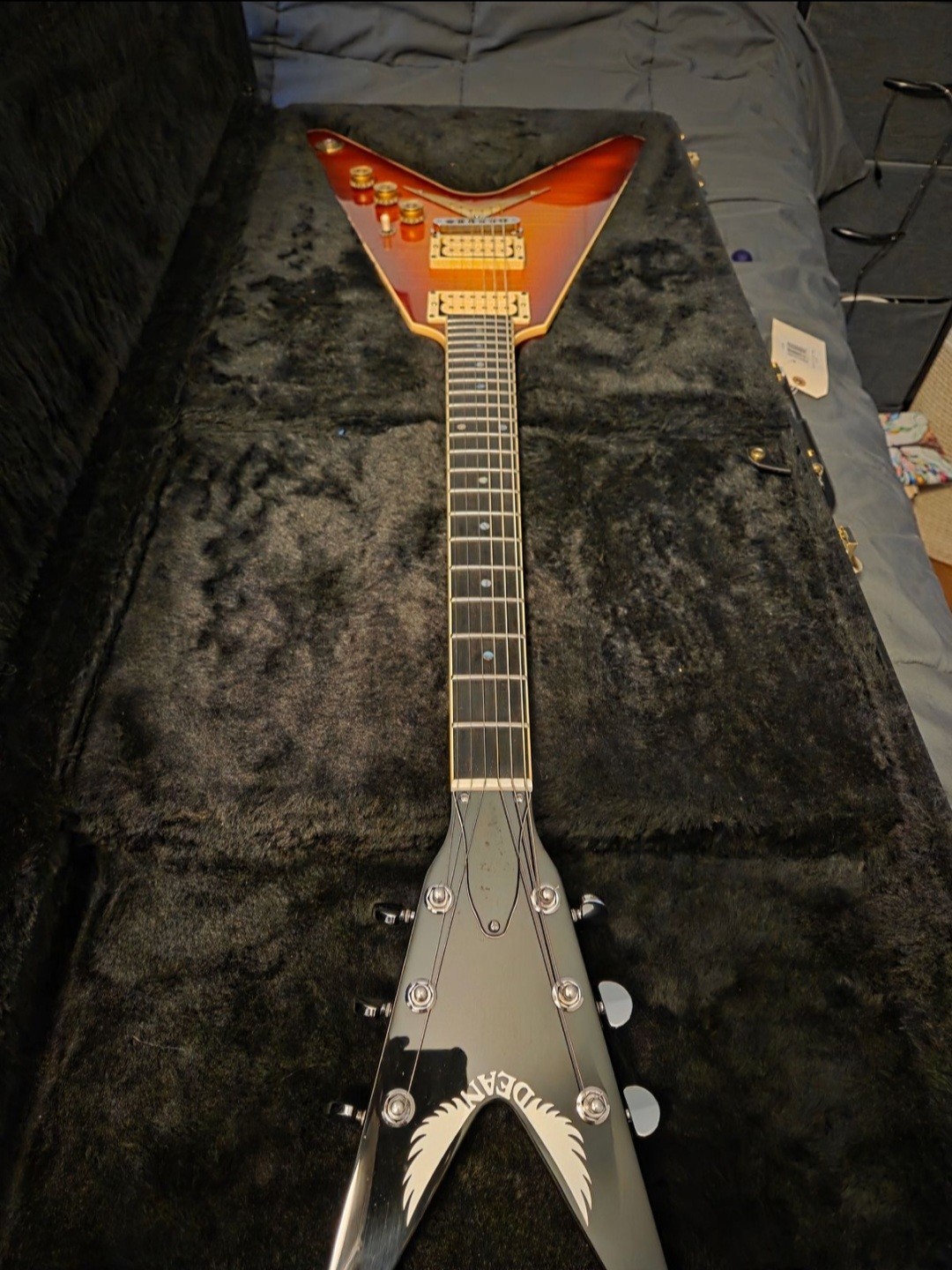 Dean USA Custom Shop V Patents Pending Trans Cherry Sunburst 2020