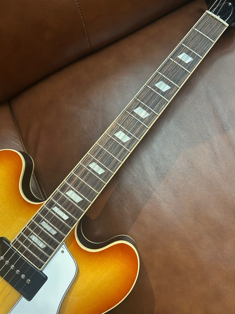 Epiphone Made in USA Collection Casino Royal Tan #222630013 2.91kg Guitar