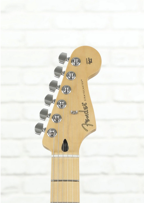 Fender Player Stratocaster in 3-Tone Sunburst with Maple Fingerboard – BRAND NEW