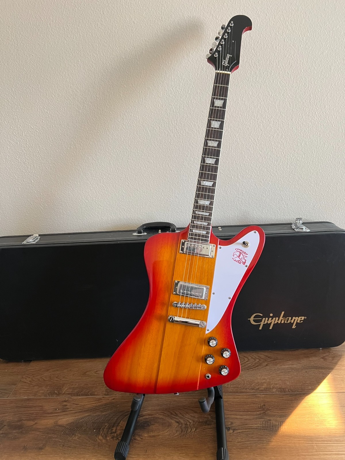 NEW Epiphone 1963 Firebird V Electric Guitar – Vintage Sunburst Hard Shell Case