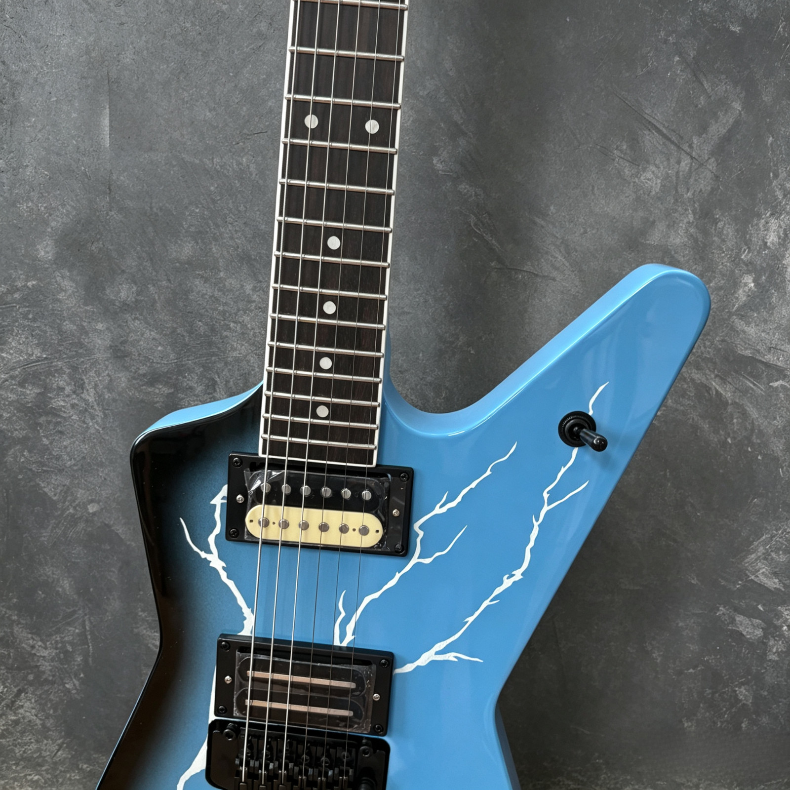 US Warehouse Dimebag Darrell The Dean Electric Guitar With Floyd Rose Tremolo