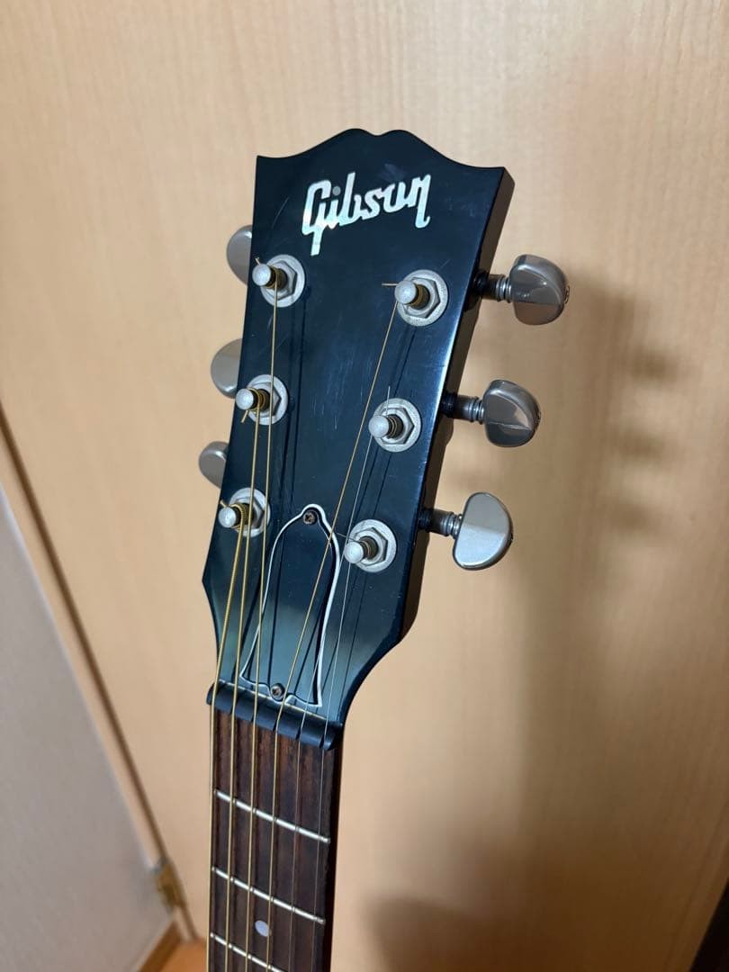 GIBSON J-45 Made in 2012