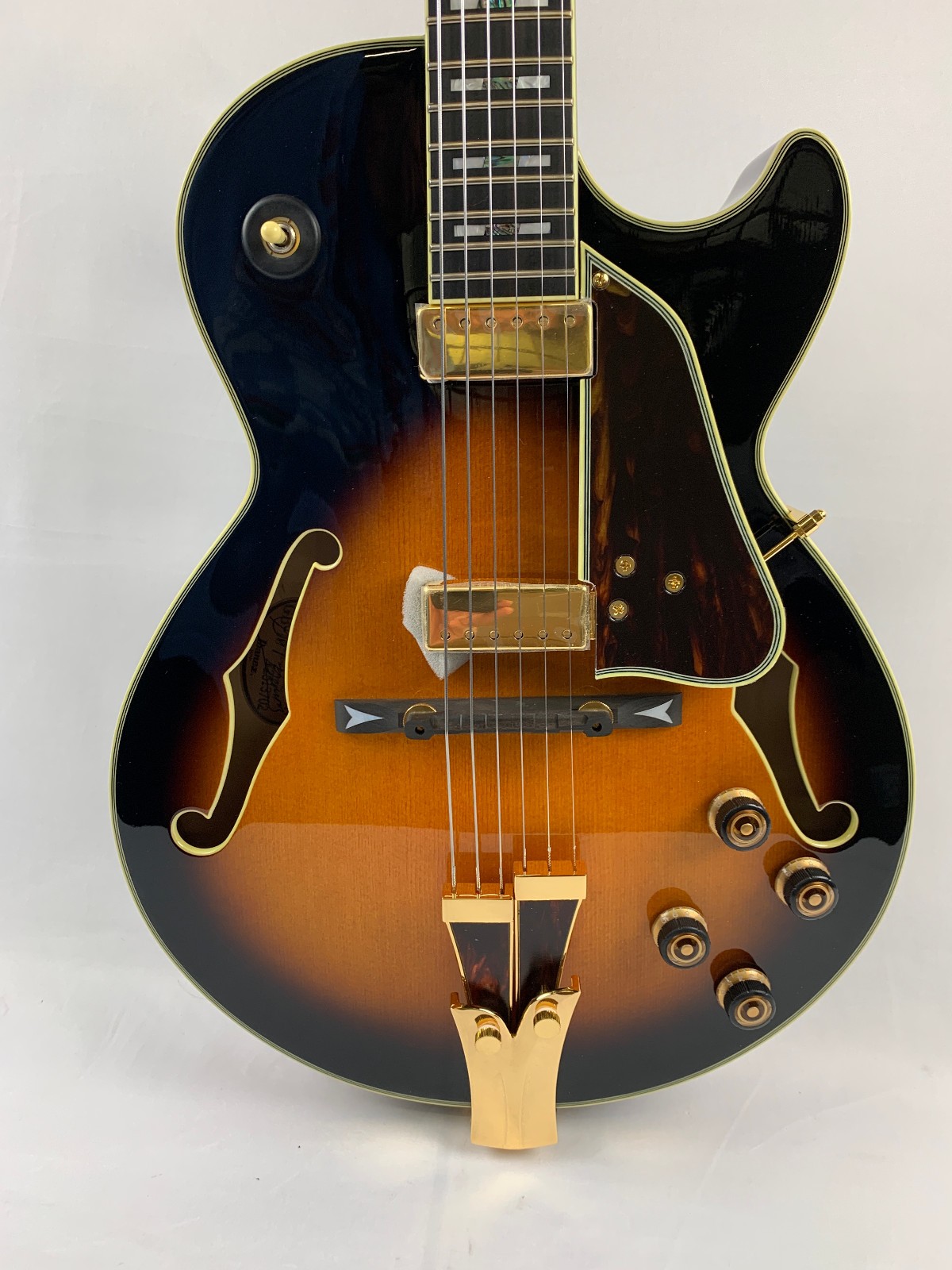 Ibanez George Benson GB10 Signature Hollowbody Brown Sunburst + Case BS GB10BS