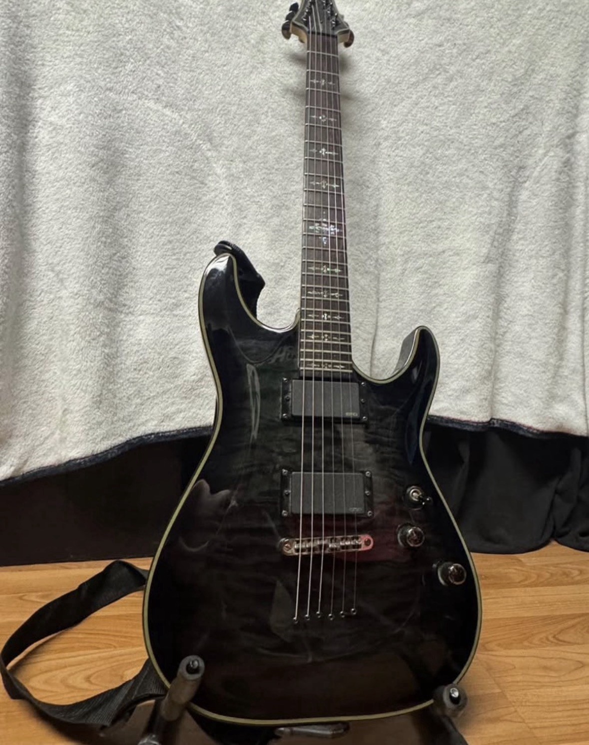 2011 Schecter Damien Elite-6 Diamond Series Electric Guitar
