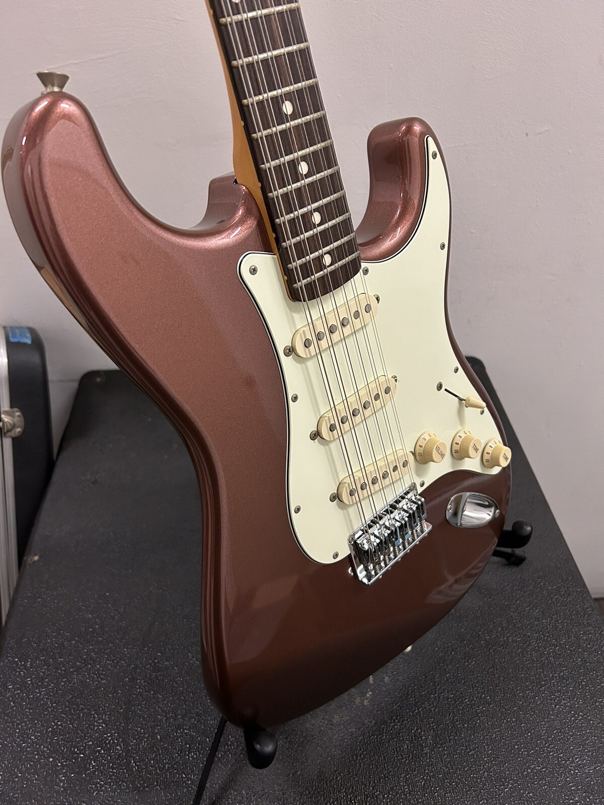 2003-2004 Fender Japan Stratocaster XII 12-String Electric Guitar Burgundy Mist