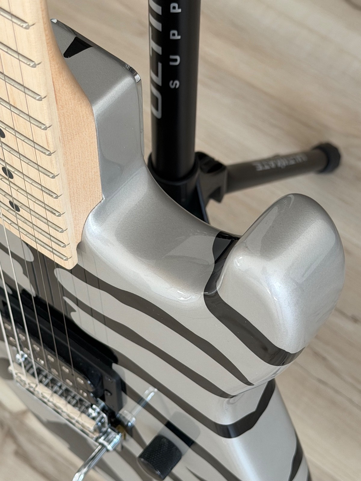 Charvel Limited Edition Super-Stock SD1 H 2PT electric guitar- Silver Bengal